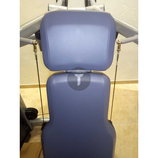 Life fitness жим от плеч
