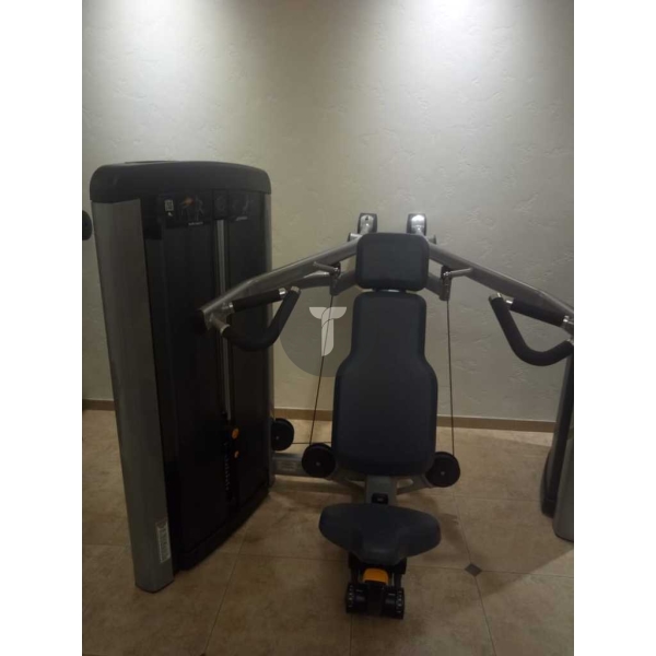 Life fitness жим от плеч