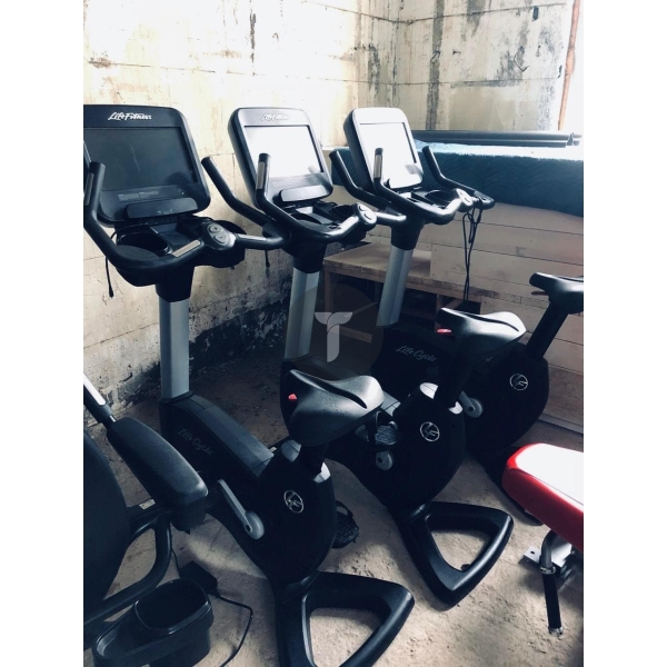 Вело тренажеры LifeFitness Discover SE вертикальные