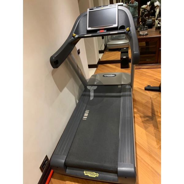 Дорожка Technogym Run Now 900