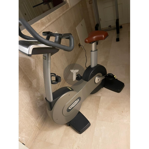 Велотренажер Technogym Bike 700 led