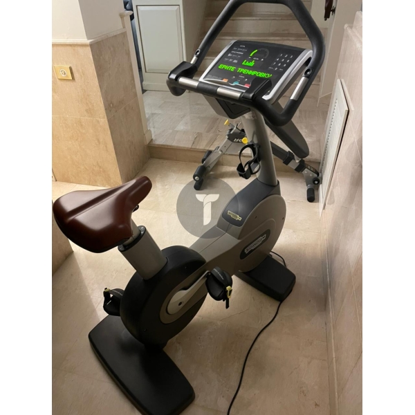 Велотренажер Technogym Bike 700 led