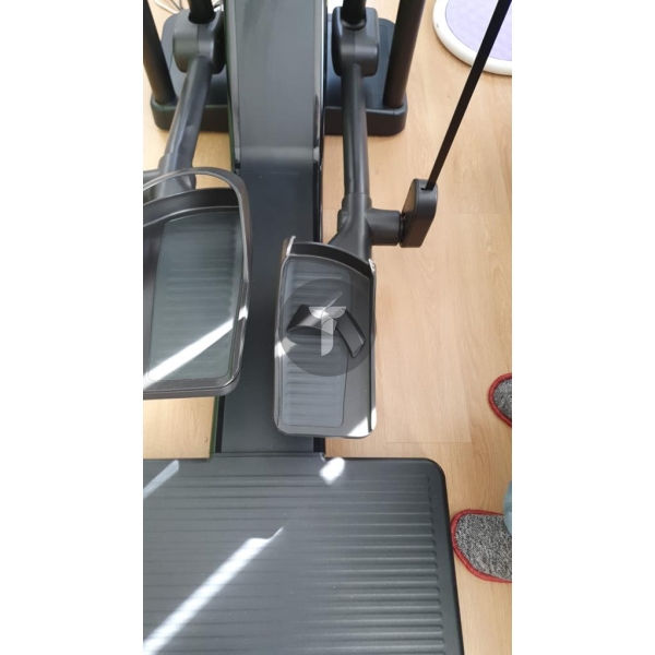 Эллипс Technogym Vario Artis Live