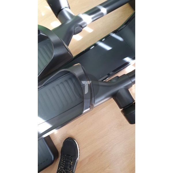 Эллипс Technogym Vario Artis Live