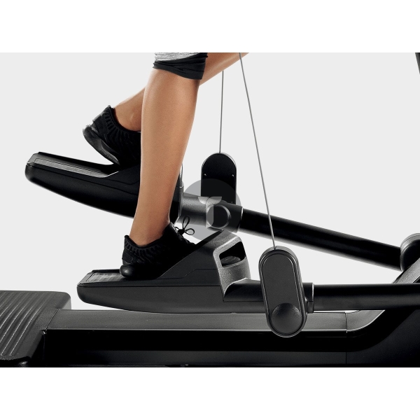 Эллипс Technogym Vario Artis Live