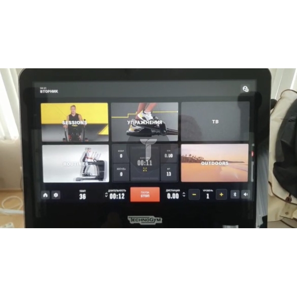 Эллипс Technogym Vario Artis Live