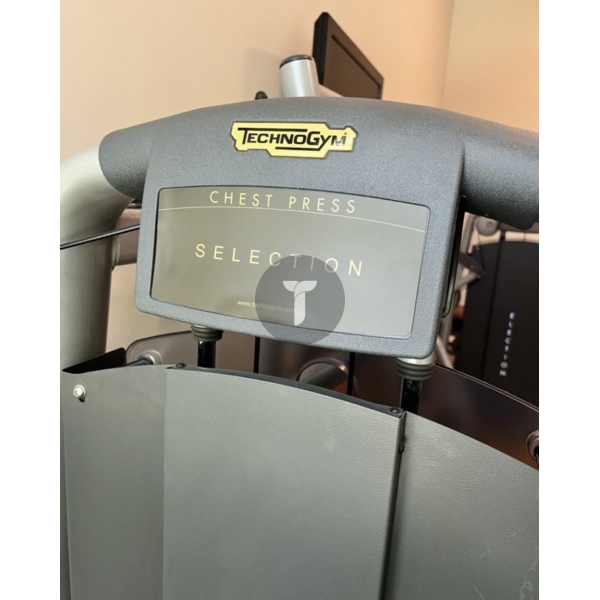 Technogym жим от груди