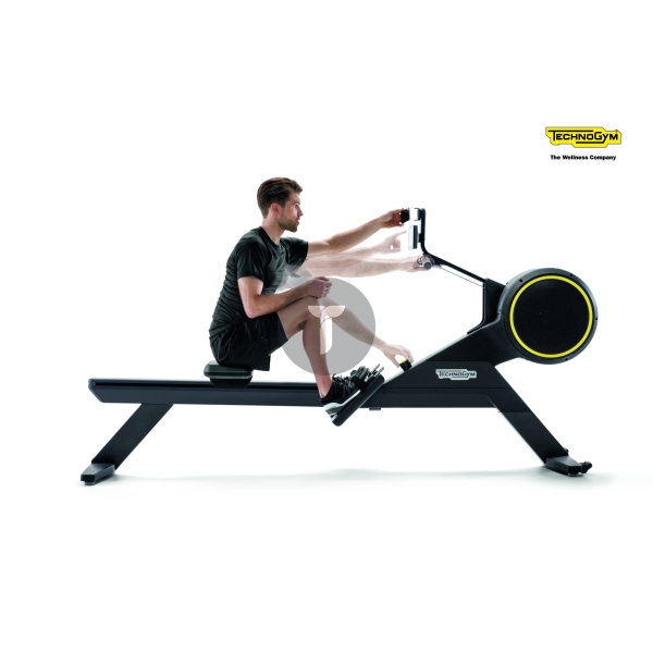 Гребной тренажер Technogym Skillrow