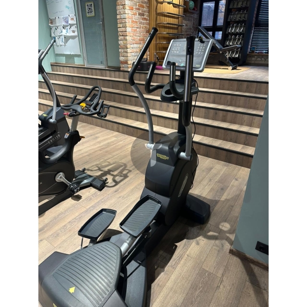 Эллипс Technogym Crossover 700