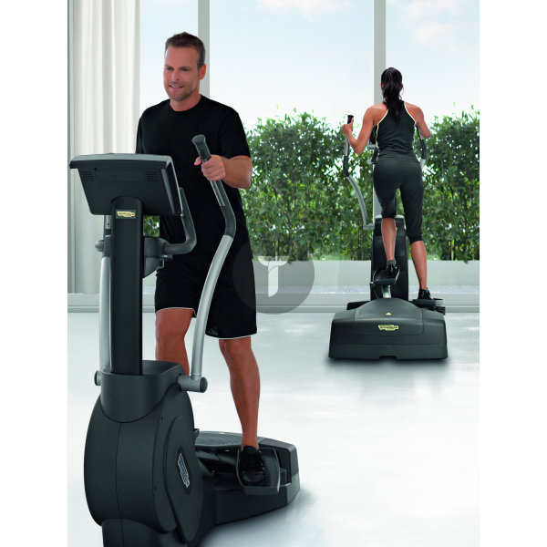 Эллипс Technogym Crossover 700