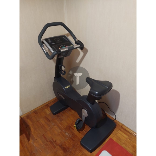 Велотренажер Technogym Bike 700