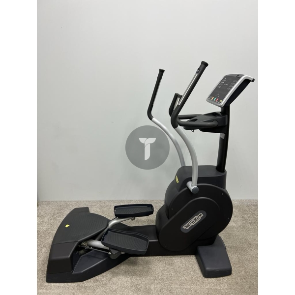 Эллипс Technogym Crossover 700