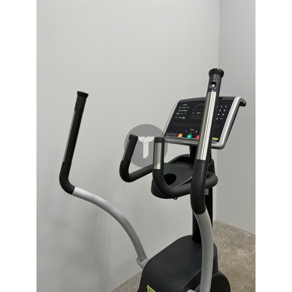 Эллипс Technogym Crossover 700