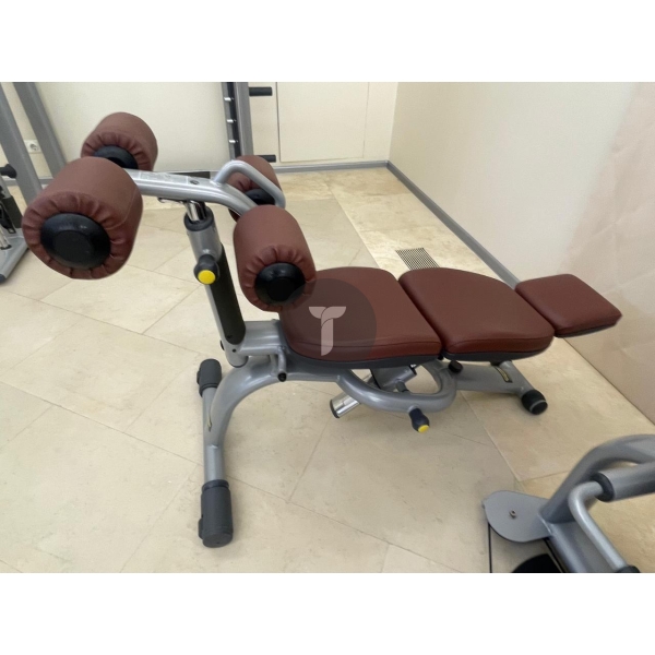 Скамья для пресса Technogym серии Selection