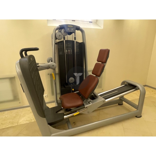 Жим ногами Technogym серии Selection