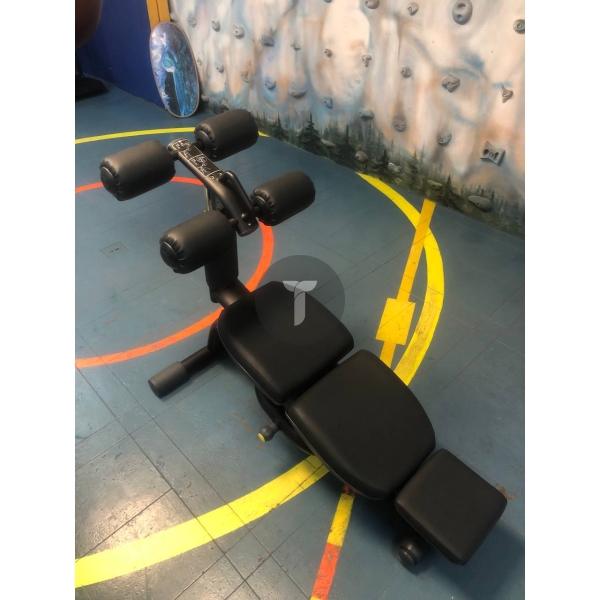 Скамья для пресса Technogym серии Selection