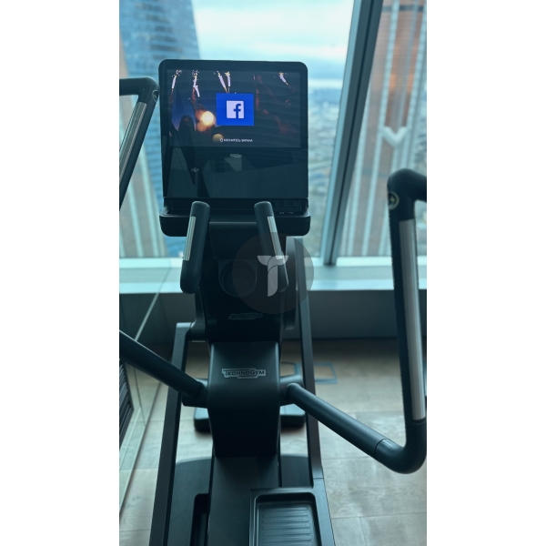 Эллипс Technogym Synchro Artis