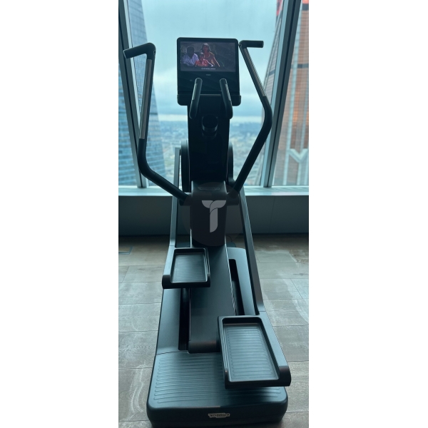 Эллипс Technogym Synchro Artis