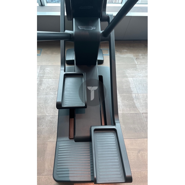 Эллипс Technogym Synchro Artis