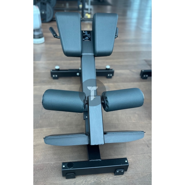 Скамья Technogym Гиперэкстензия Lower Back Bench Pure