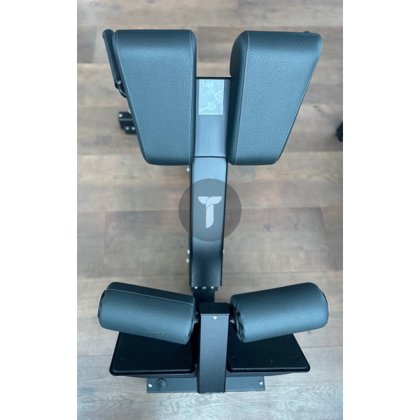 Скамья Technogym Гиперэкстензия Lower Back Bench Pure
