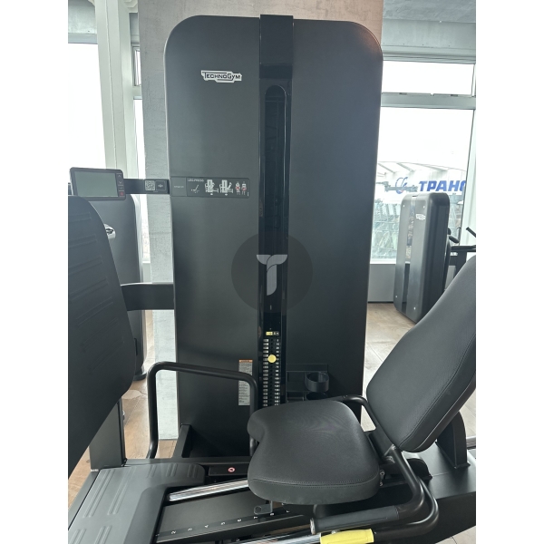 Жим ногами Technogym Artis