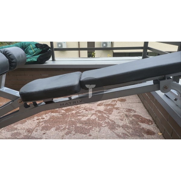 Скамья Matrix G1 Adjustable Decline Bench