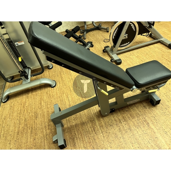 Скамья регулируемая Technogym серии Pure Strength