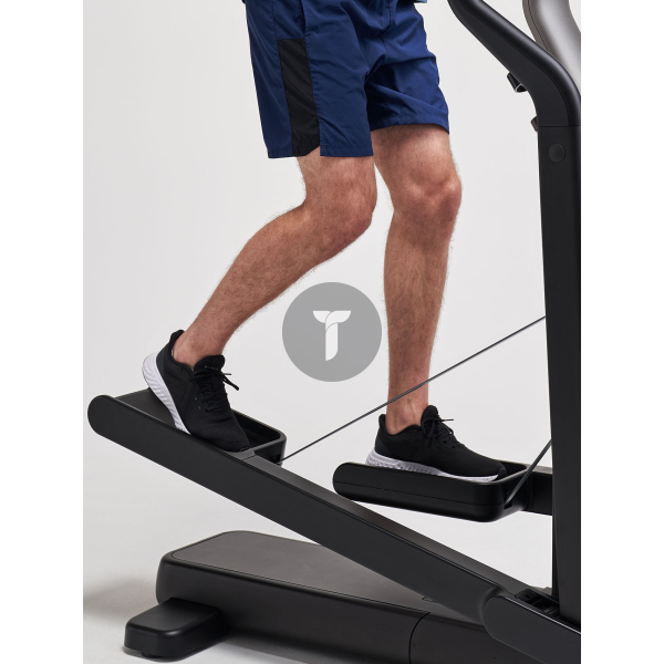 Эллипс Technogym Elliptical